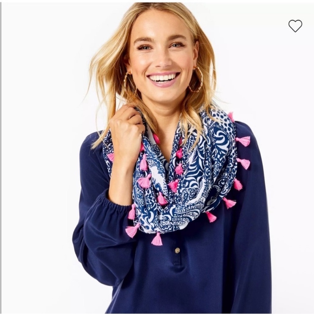 NWT Lilly Pulitzer Resort Infinity Loop Scarf High Tide Navy Pink Tassel - Picture 10 of 10